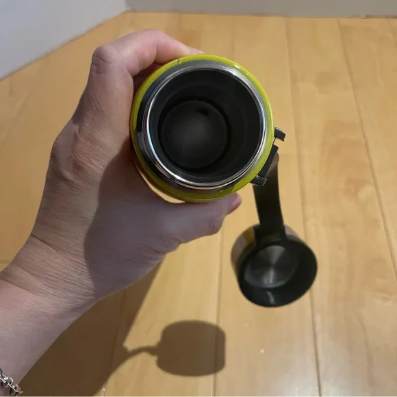 New Sanrio badtz maru yellow stainless steel bottle - Picture 4 of 4